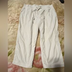 Lululemon size 12 lined white cropped pants